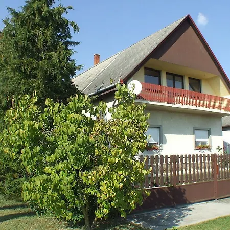 Pajtas Balatonfenyves